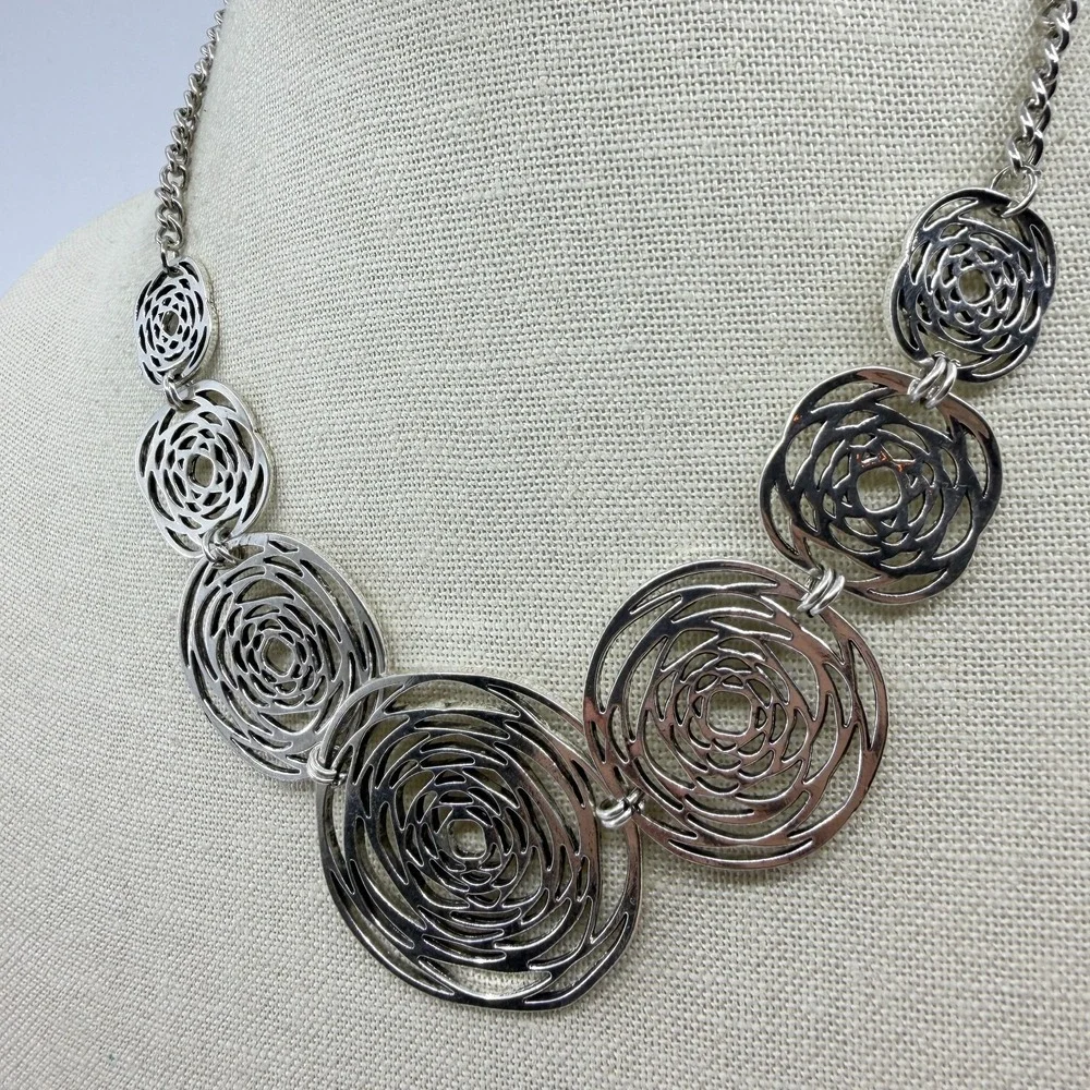 Necklace Silver Tone Spiral Rose Disc Statement Vintage Floral Boho Bib Chain